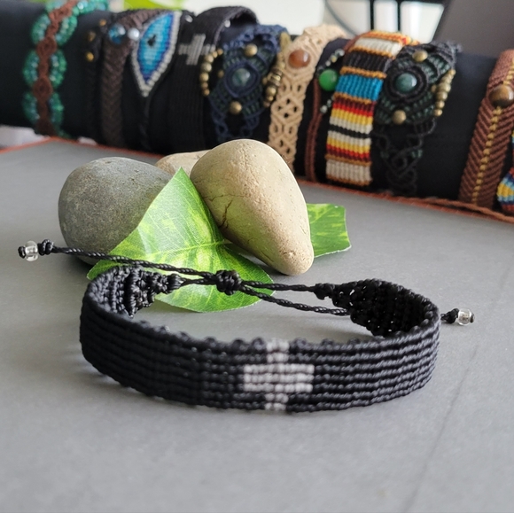 Handmade set of 2 bracelets, Friendship waterproof macrame bracelet. - Picture 4 of 10